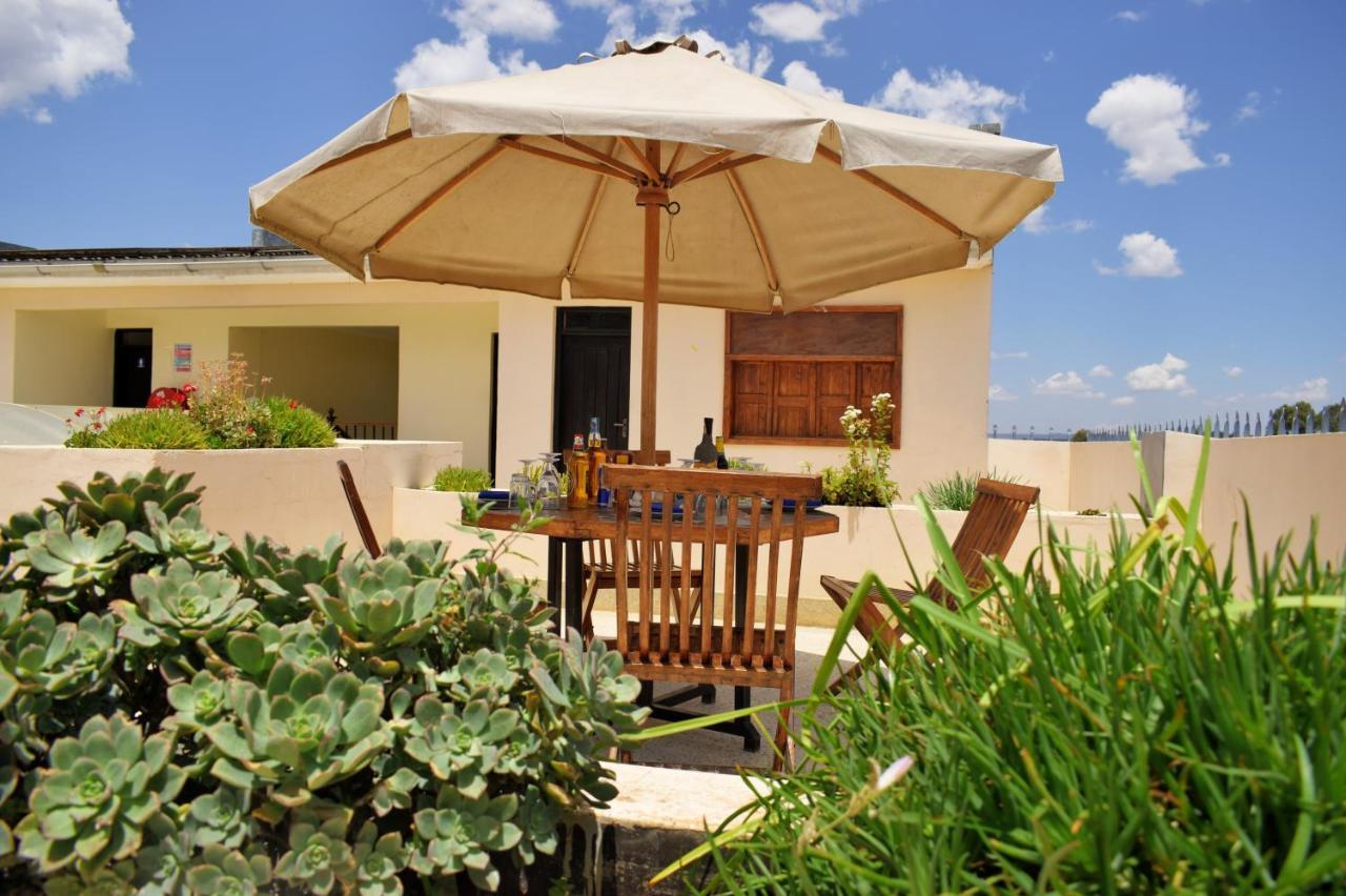 Peaks Hotel Nanyuki Exterior photo